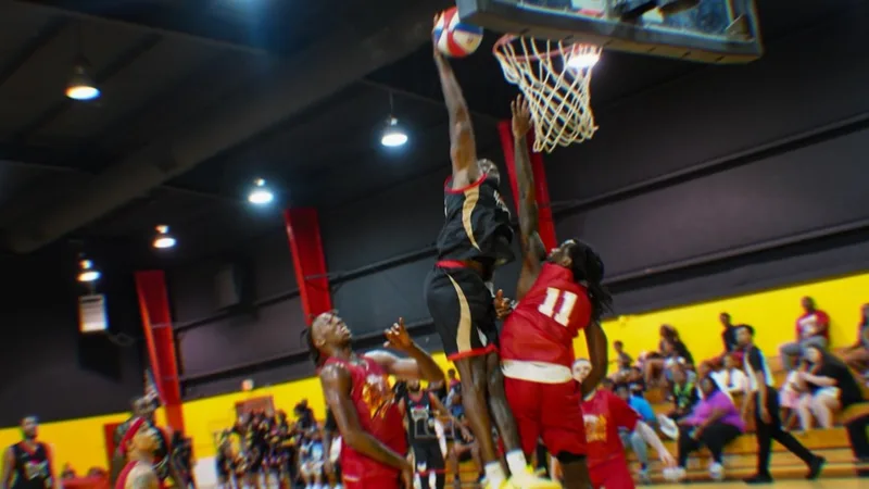A CTX Chaos player rising to finish at the rim